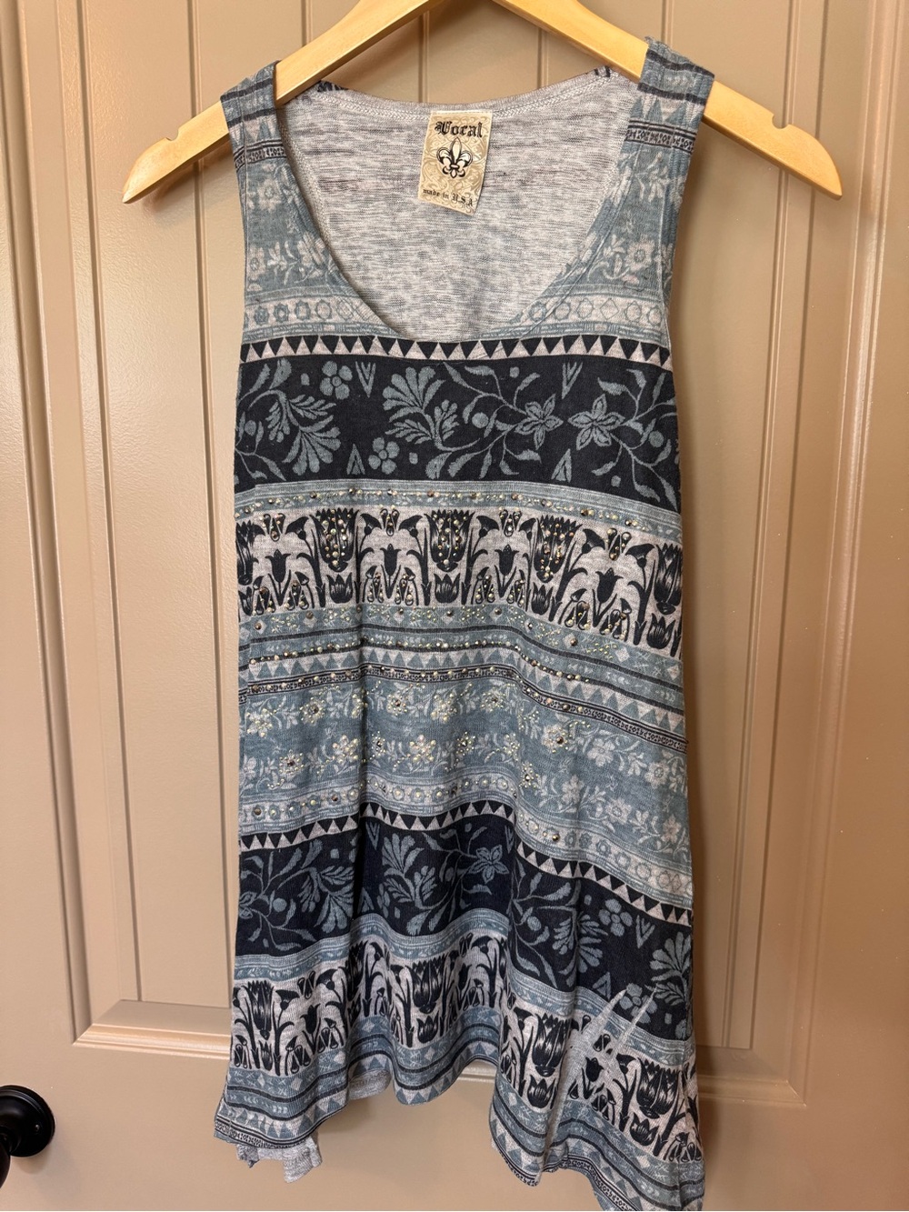Vocal Women’s Embellished Rhinestone Sleeveless Tunic